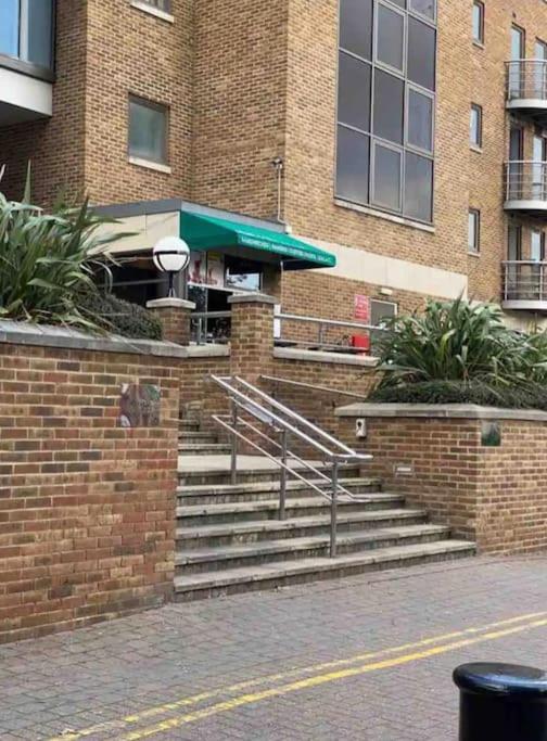 Apartament 1 Bedroom Flat With Free Parking Londra