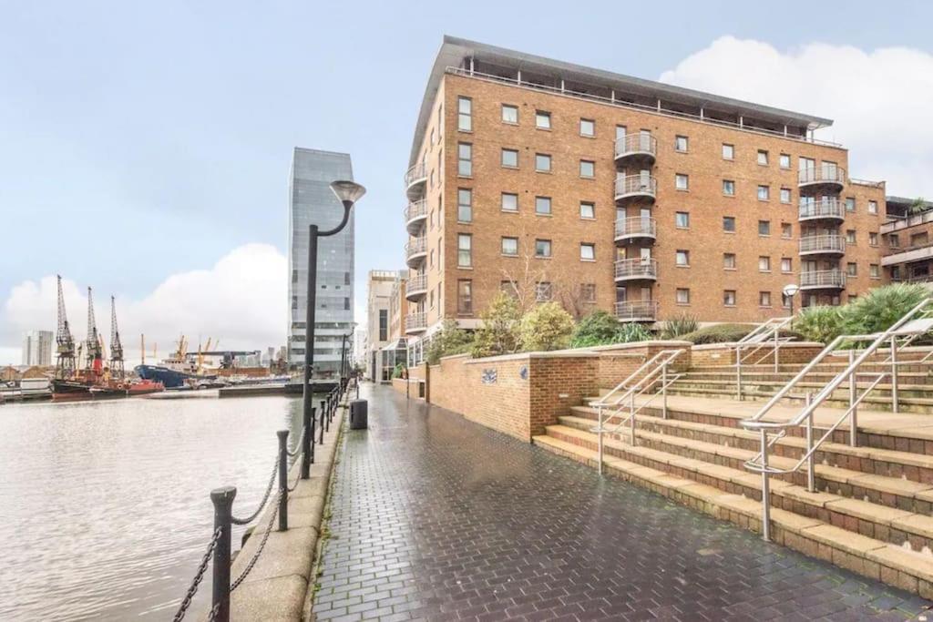 Apartament 1 Bedroom Flat With Free Parking *