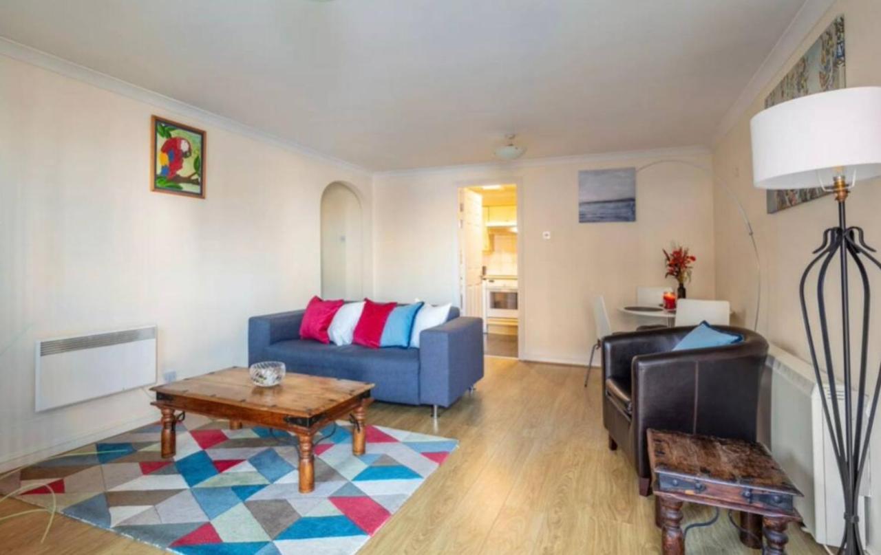 Apartament 1 Bedroom Flat With Free Parking Londra